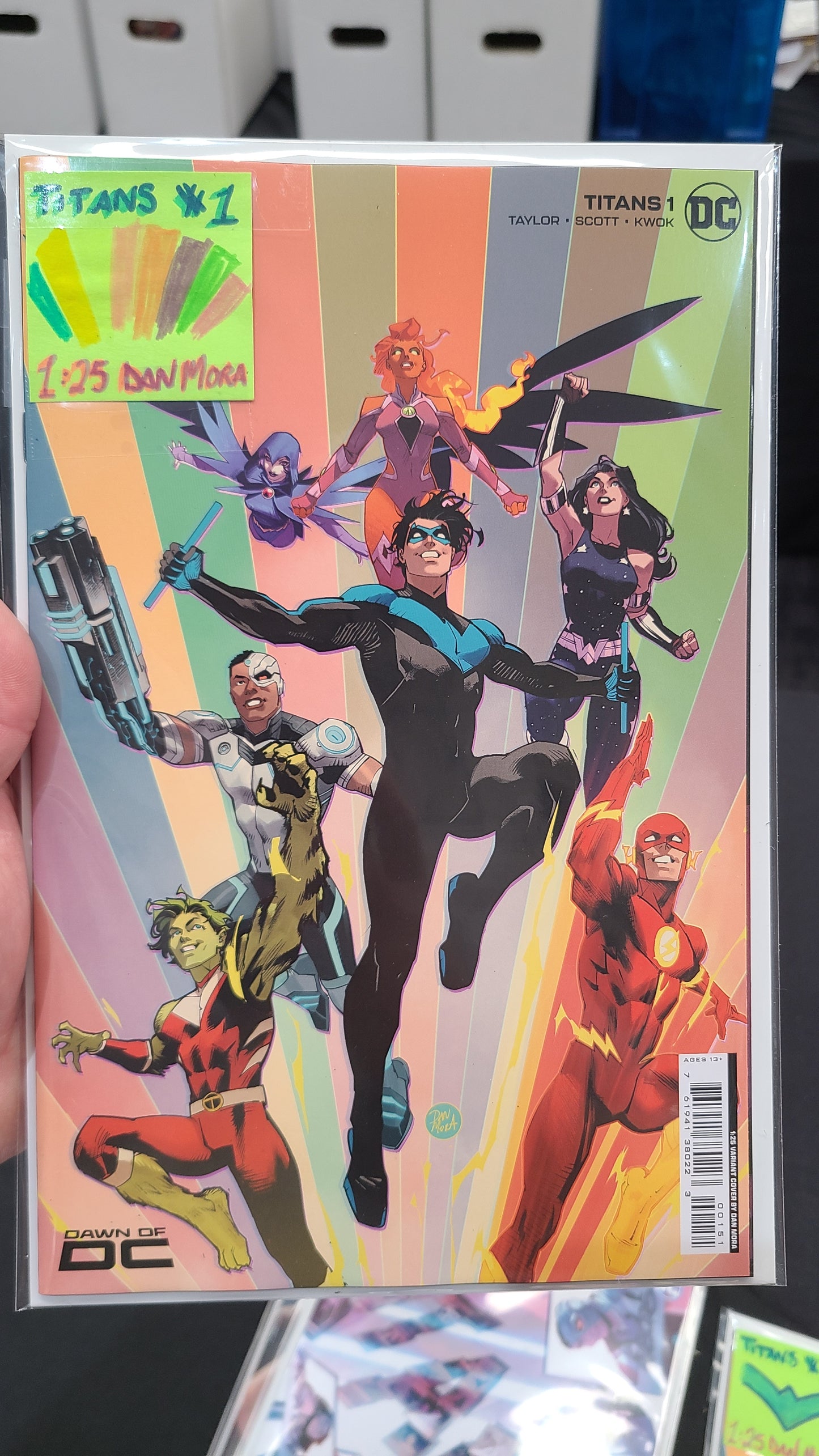 TITANS #1 1:25 BY DAN MORA
